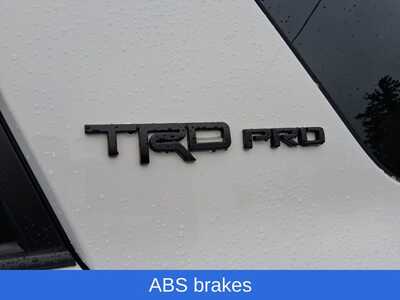 2018 Toyota 4Runner, $35995. Photo 5