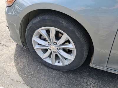 2025 Chevrolet Malibu, $20777. Photo 4