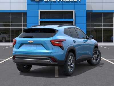 2026 Chevrolet Trax, $25390. Photo 4
