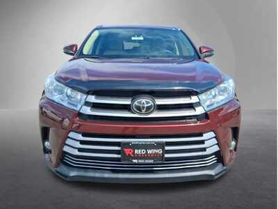 2017 Toyota Highlander, $24998. Photo 6