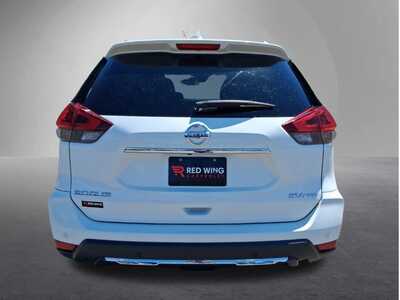 2020 Nissan Rogue, $15644. Photo 3