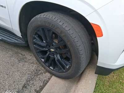 2021 Chevrolet Suburban, $42988. Photo 4