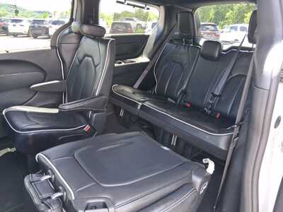 2025 Chrysler Pacifica, $35222. Photo 10