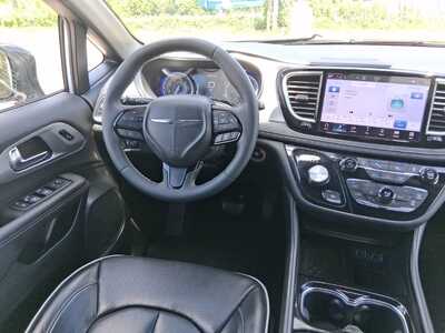2025 Chrysler Pacifica, $35222. Photo 12