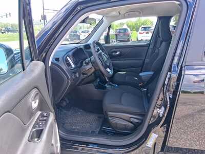 2023 Jeep Renegade, $19250. Photo 10