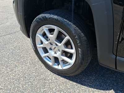 2023 Jeep Renegade, $19250. Photo 9