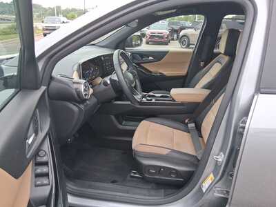 2025 Chevrolet Equinox, $30951. Photo 8