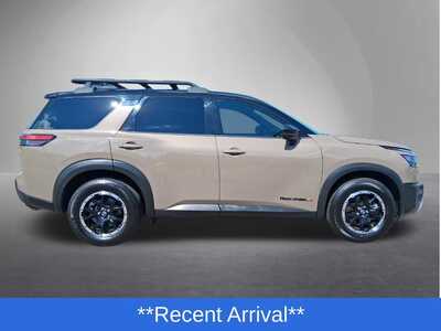 2023 Nissan Pathfinder, $32119. Photo 2