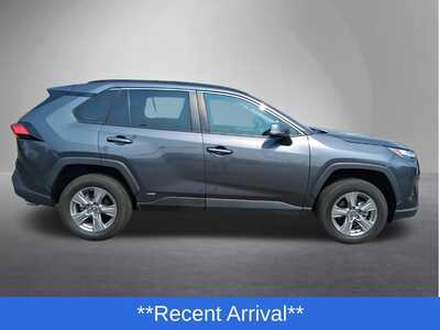 2024 Toyota RAV4, $35997. Photo 2