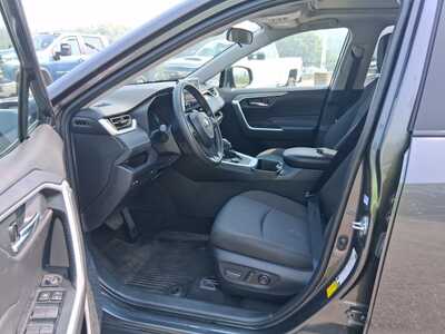 2024 Toyota RAV4, $35997. Photo 9