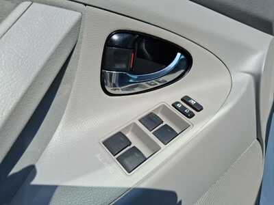 2010 Toyota Camry, $7688. Photo 12