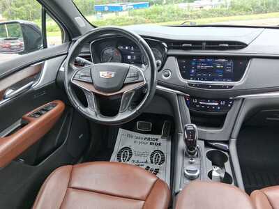 2021 Cadillac XT5, $27788. Photo 11