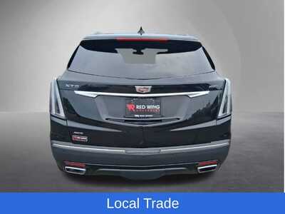 2021 Cadillac XT5, $27788. Photo 3