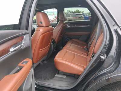 2021 Cadillac XT5, $27788. Photo 9