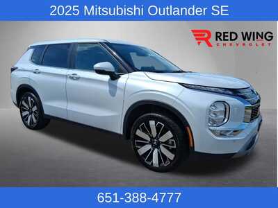 2025 Mitsubishi Outlander, $27988. Photo 1