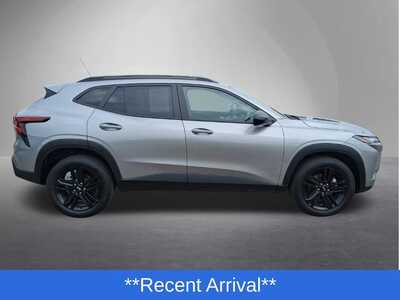 2024 Chevrolet Trax, $21891. Photo 2