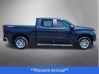 2023 Chevrolet 1500 Crew Cab, $35227. Photo 2