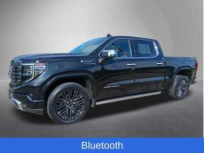 2022 GMC 1500 Crew Cab, $55498. Photo 5