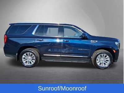 2022 GMC Yukon, $45777. Photo 2