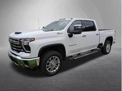 2025 Chevrolet 3500 Crew Cab, $65999. Photo 3