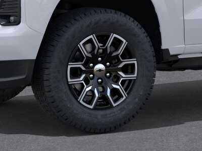2026 Chevrolet Colorado Crew Cab, $47640. Photo 9