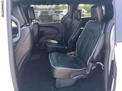 2026 Chrysler Pacifica, $36098. Photo 12