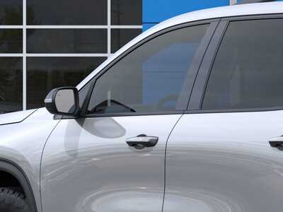 2027 Chevrolet Traverse, $48988. Photo 12