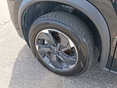 2025 Nissan Rogue, $21861. Photo 9