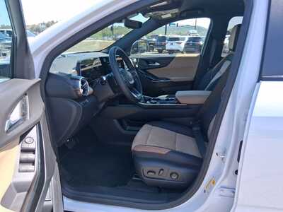 2027 Chevrolet Equinox, $0. Photo 10