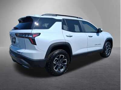 2027 Chevrolet Equinox, $0. Photo 3