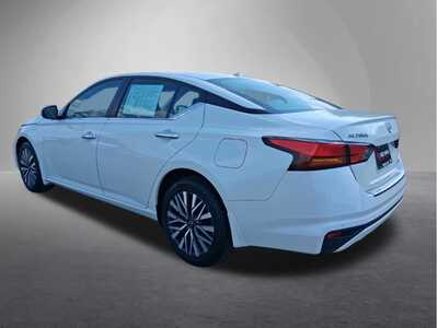 2023 Nissan Altima, $23997. Photo 5