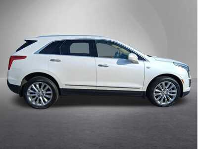 2017 Cadillac XT5, $10788. Photo 2