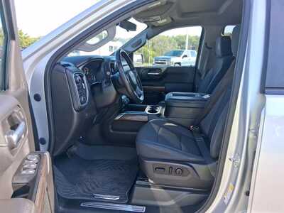 2021 Chevrolet 1500 Crew Cab, $32954. Photo 10