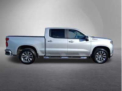 2021 Chevrolet 1500 Crew Cab, $32954. Photo 2