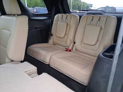 2016 Ford Explorer, $11888. Photo 12