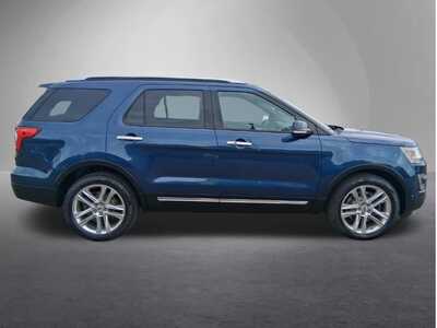 2016 Ford Explorer, $11888. Photo 2