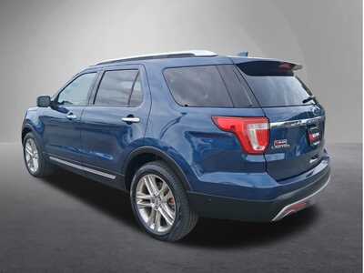 2016 Ford Explorer, $11888. Photo 5