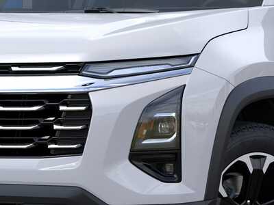 2027 Chevrolet Equinox, $33333. Photo 10