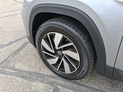 2026 Volkswagen Atlas, $33988. Photo 9