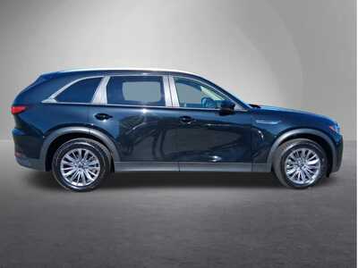 2026 Mazda CX-90, $30777. Photo 2