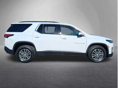 2023 Chevrolet Traverse, $28544. Photo 2