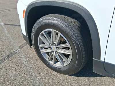 2023 Chevrolet Traverse, $28544. Photo 9