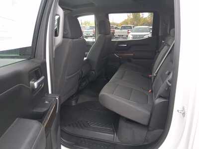 2021 Chevrolet 1500 Crew Cab, $31444. Photo 11