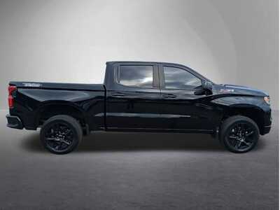 2022 Chevrolet 1500 Crew Cab, $39503. Photo 2