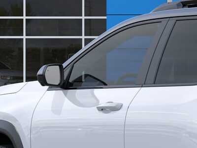 2027 Chevrolet Equinox, $39995. Photo 12