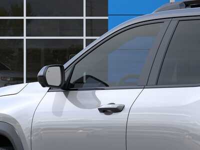 2027 Chevrolet Equinox, $39995. Photo 12