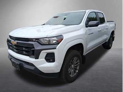 2024 Chevrolet Colorado, $36749. Photo 3