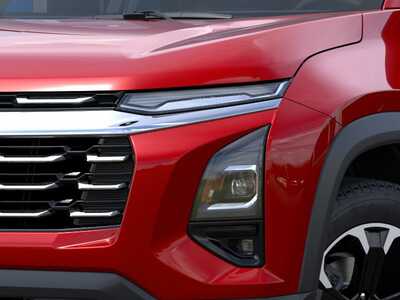 2026 Chevrolet Equinox, $31335. Photo 10