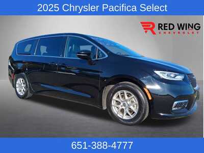 2025 Chrysler Pacifica, $25699. Photo 1