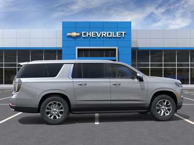2027 Chevrolet Suburban, $83995. Photo 5